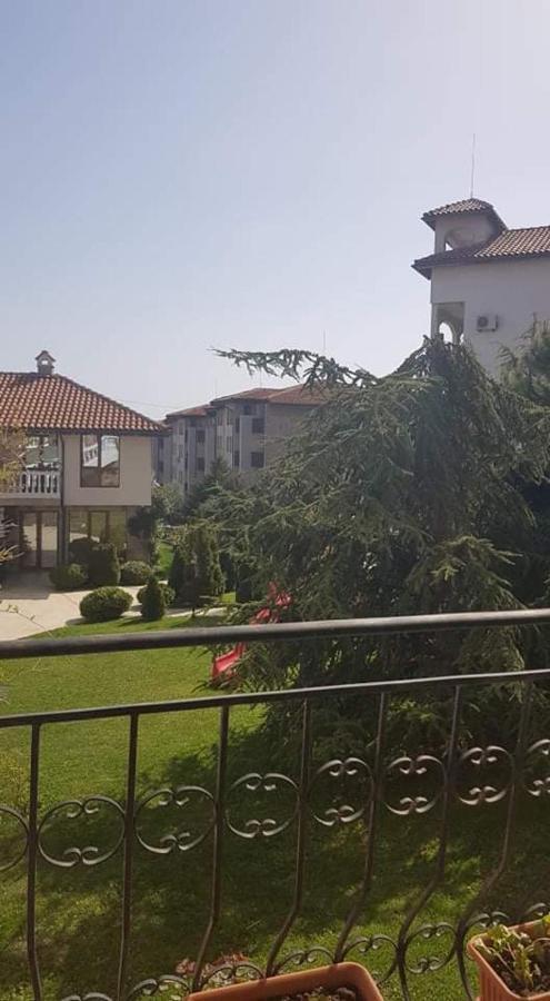 Триумф Холидей Вилидж Свети Влас Exterior foto