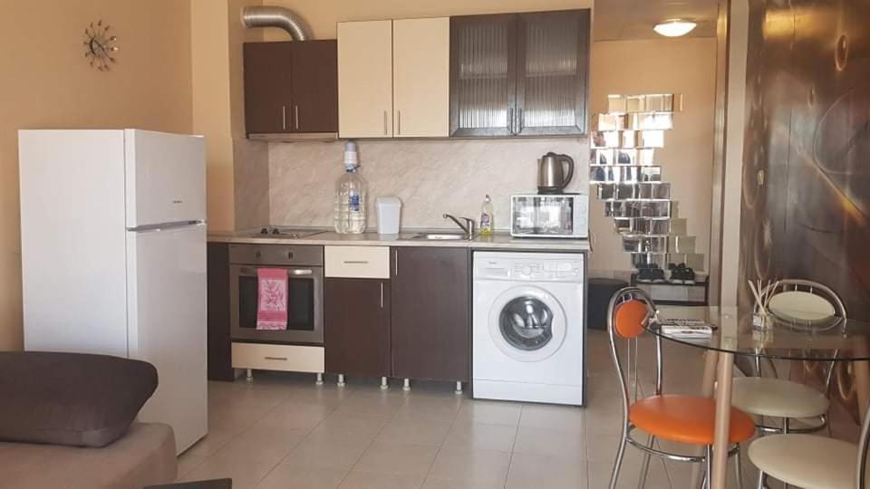 Триумф Холидей Вилидж Свети Влас Exterior foto